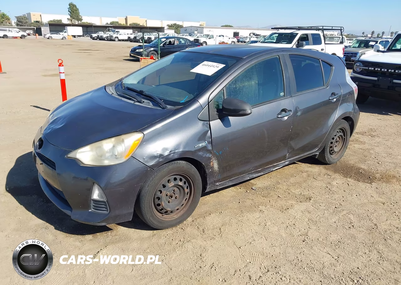 2014 Toyota Prius C One VIN:JTDKDTB38E1063788 - 2