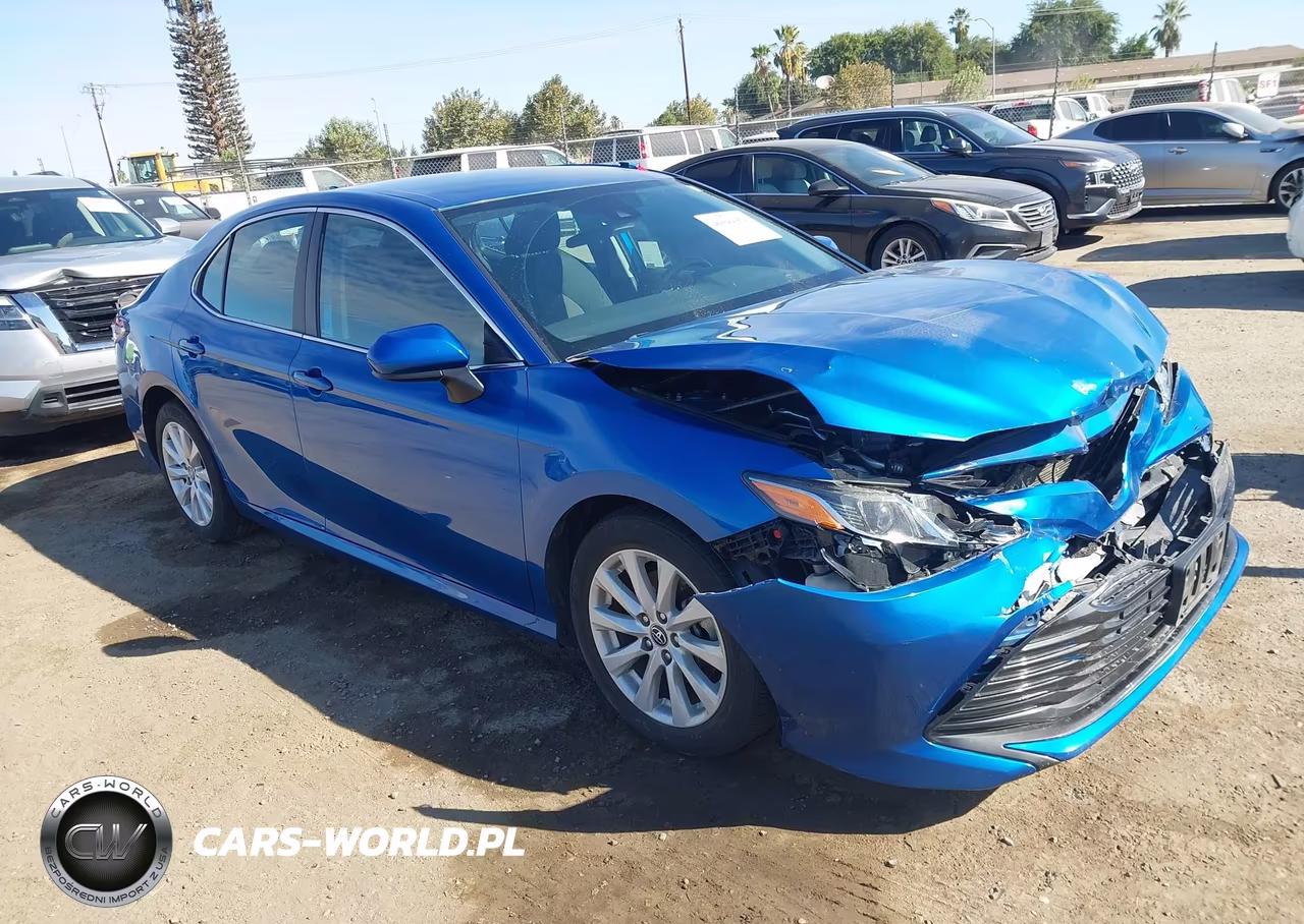 2019 Toyota Camry Le – zdjęcie 1 z 16