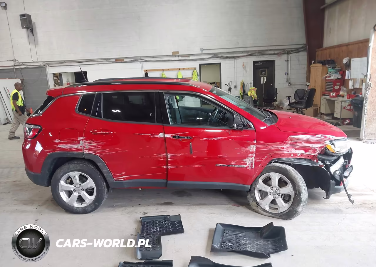 2018 Jeep Compass Latitude 4X4 VIN:3C4NJDBB8JT483685 - 13
