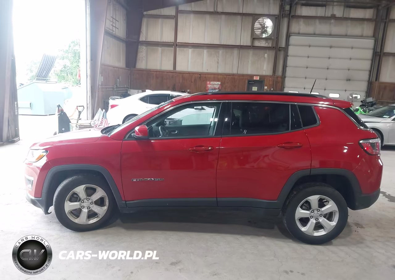 2018 Jeep Compass Latitude 4X4 VIN:3C4NJDBB8JT483685 - 14