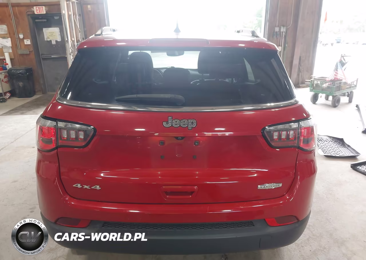 2018 Jeep Compass Latitude 4X4 VIN:3C4NJDBB8JT483685 - 16