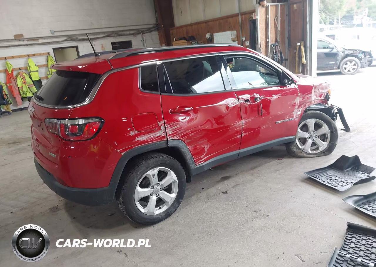 2018 Jeep Compass Latitude 4X4 VIN:3C4NJDBB8JT483685 - 4