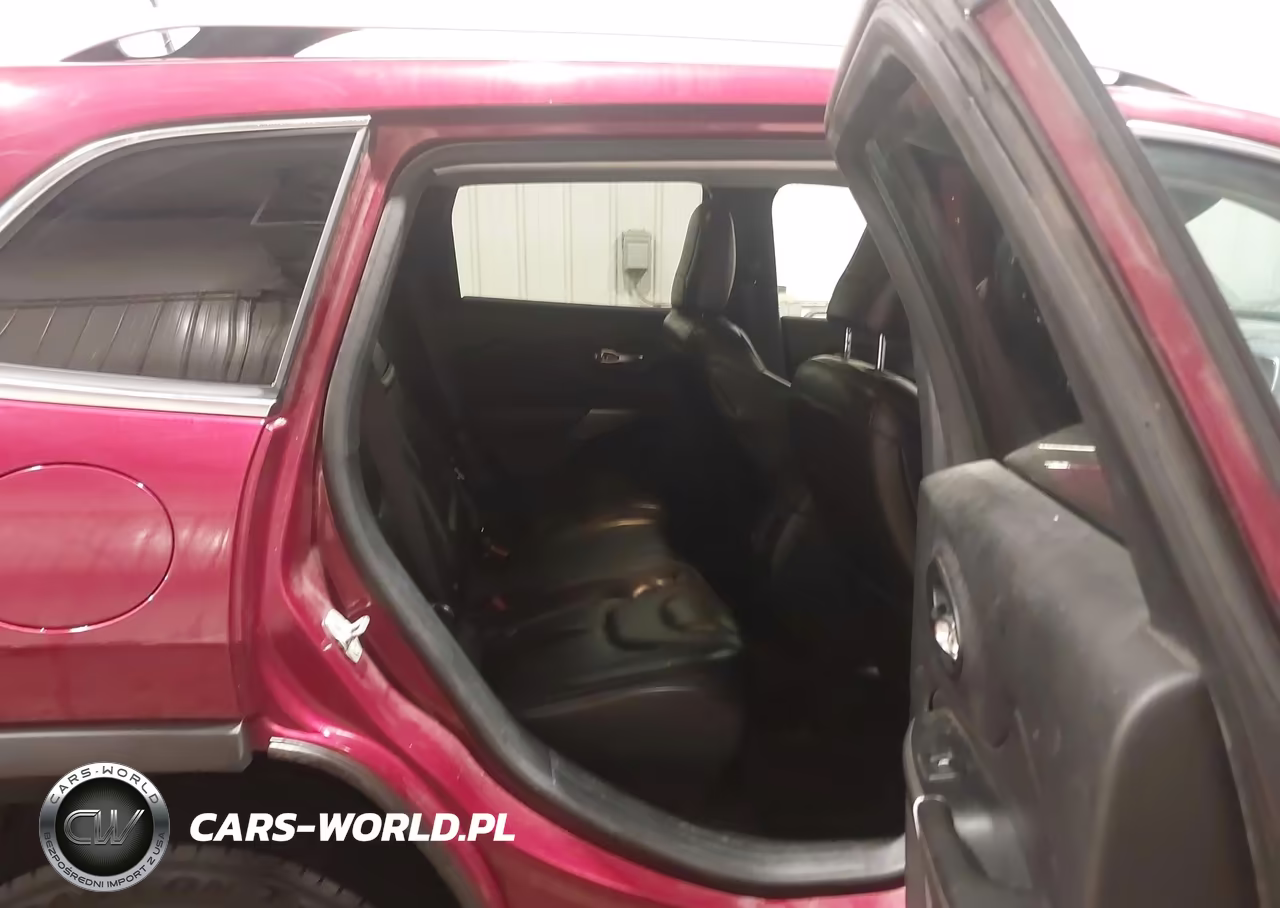 2019 Jeep Cherokee Limited 4X4 VIN:1C4PJMDX7KD165386 - 8