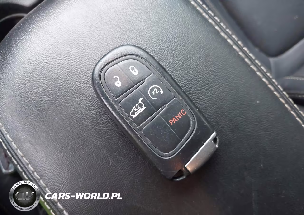 2015 Jeep Cherokee Limited VIN:1C4PJLDS8FW656557 - 11