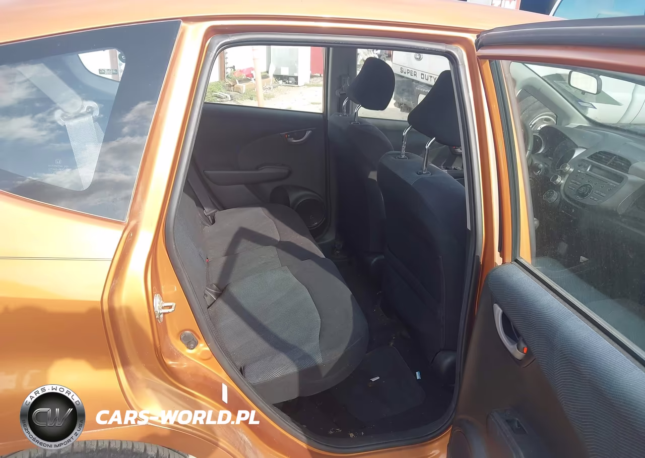 2009 Honda Fit Sport VIN:JHMGE874X9S074307 - 8