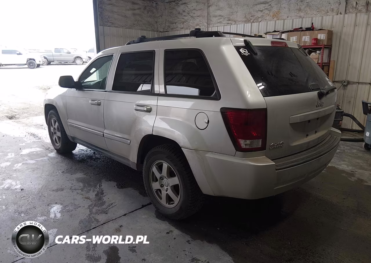 2010 Jeep Grand Cherokee Laredo VIN:1J4PR4GK9AC160830 - 3