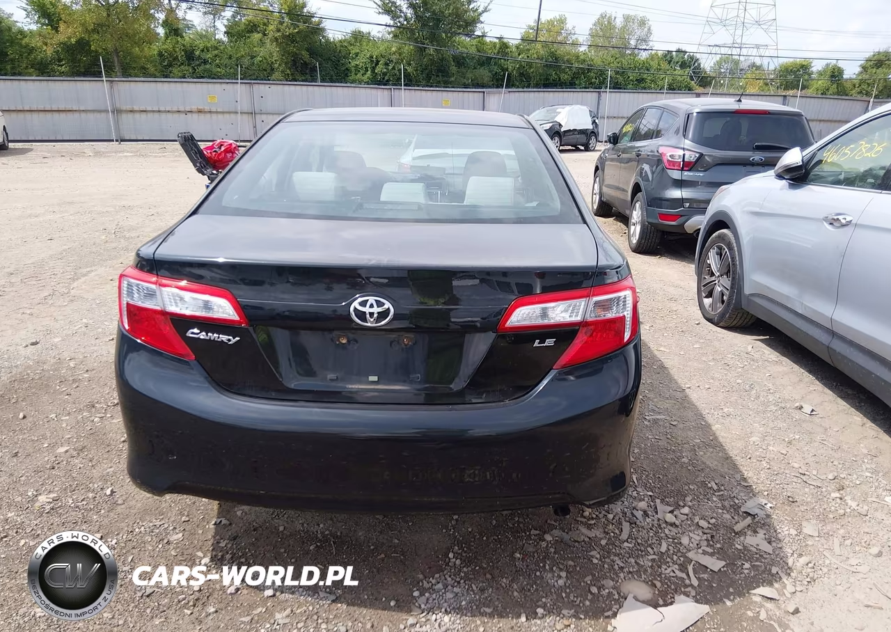2014 Toyota Camry Le VIN:4T1BF1FKXEU343173 - 16