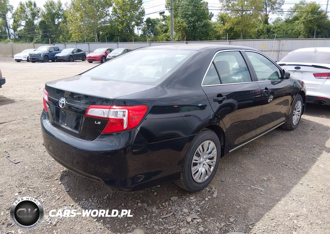 2014 Toyota Camry Le VIN:4T1BF1FKXEU343173 - 4