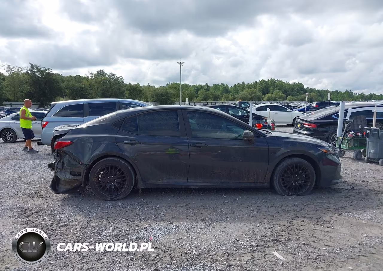 2025 Toyota Camry Le VIN:4T1DAACK4SU179782 - 14