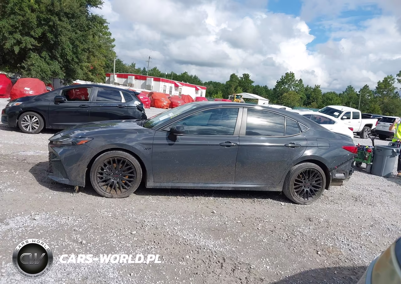 2025 Toyota Camry Le VIN:4T1DAACK4SU179782 - 15