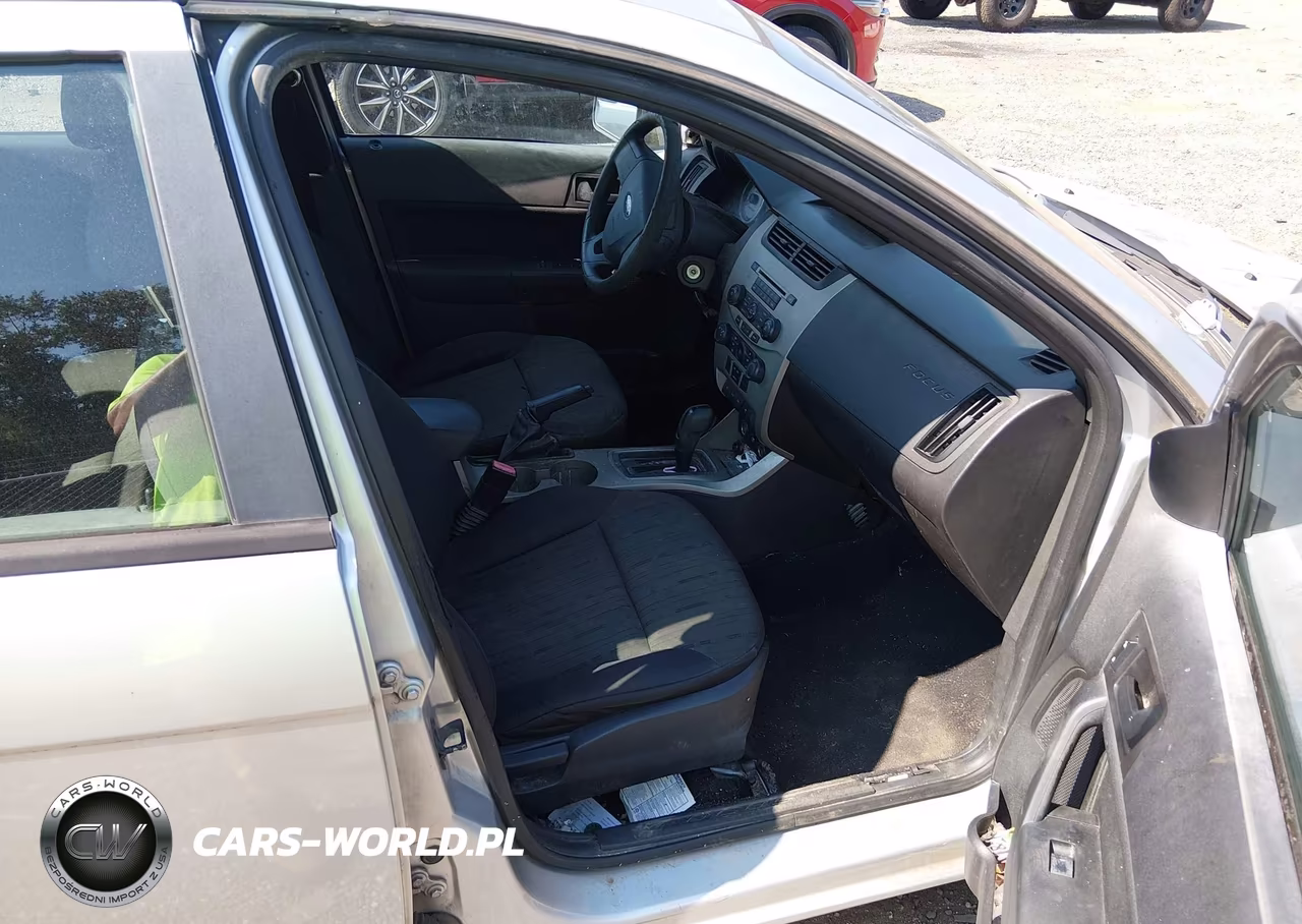 2011 Ford Focus Se VIN:1FAHP3FN2BW152984 - 5