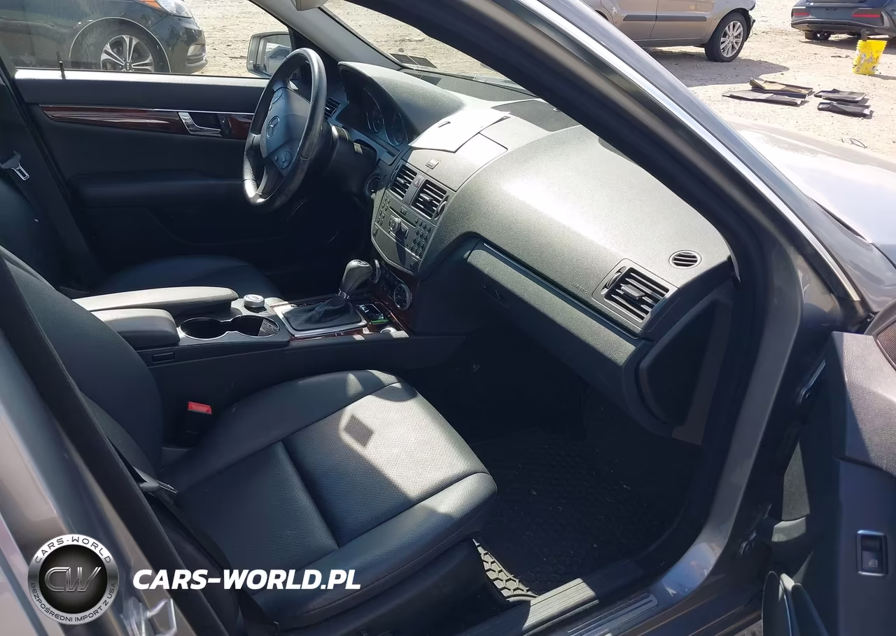 2011 Mercedes-Benz C 300 Luxury 4Matic VIN:WDDGF8BB2BR168995 - 5
