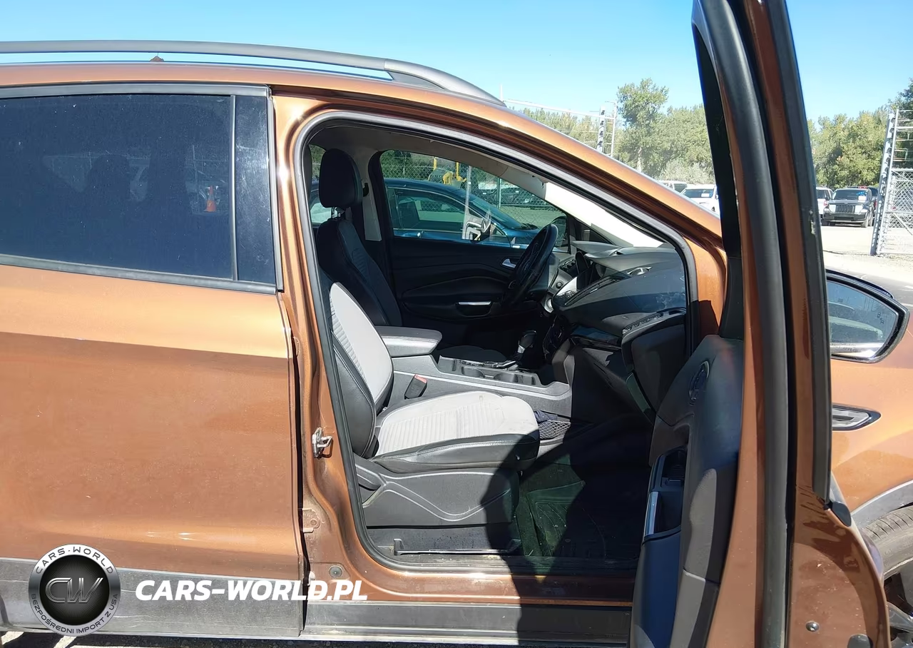 2017 Ford Escape Se VIN:1FMCU9GD4HUB03503 - 5