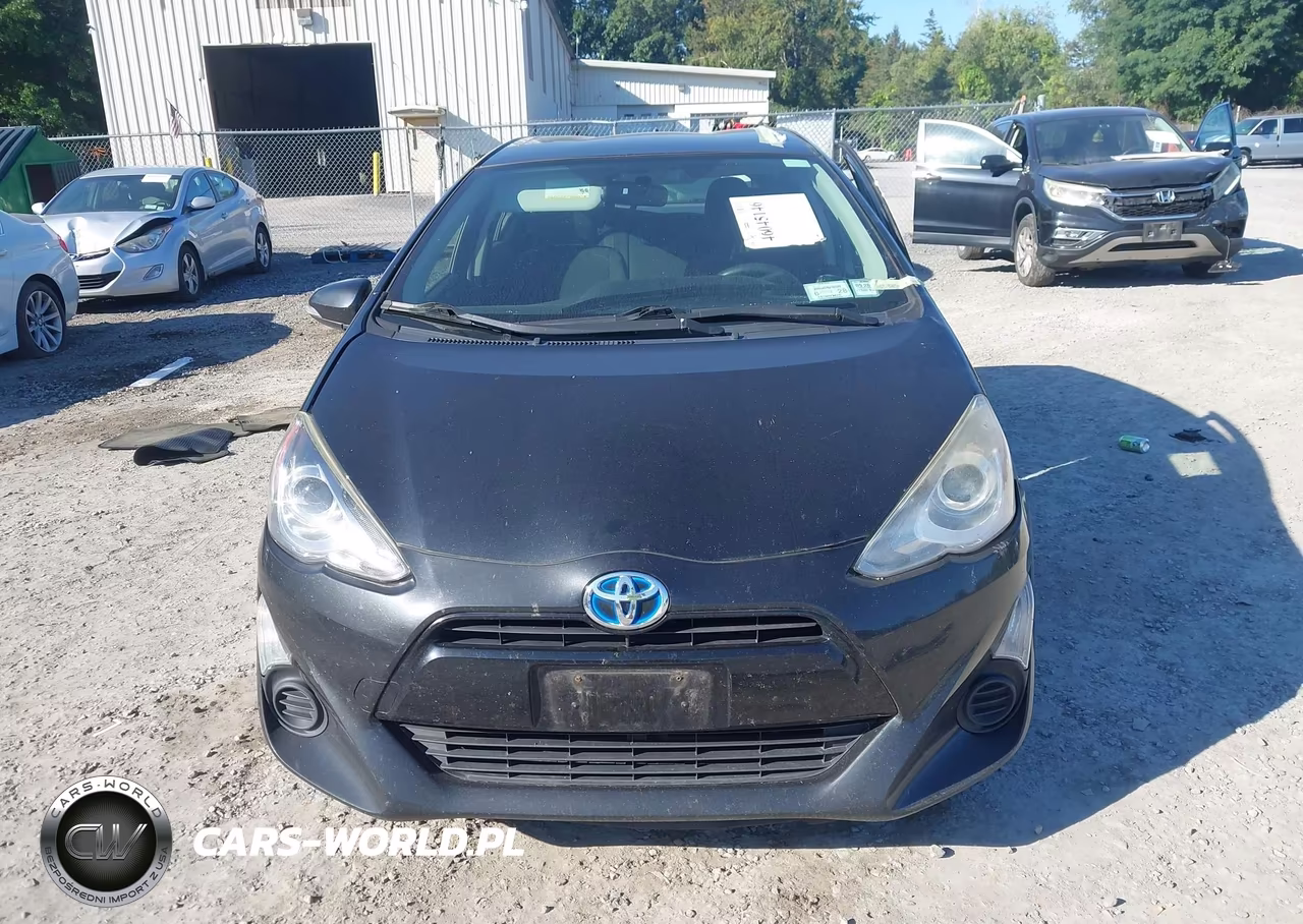 2015 Toyota Prius C Three VIN:JTDKDTB36F1100399 - 12