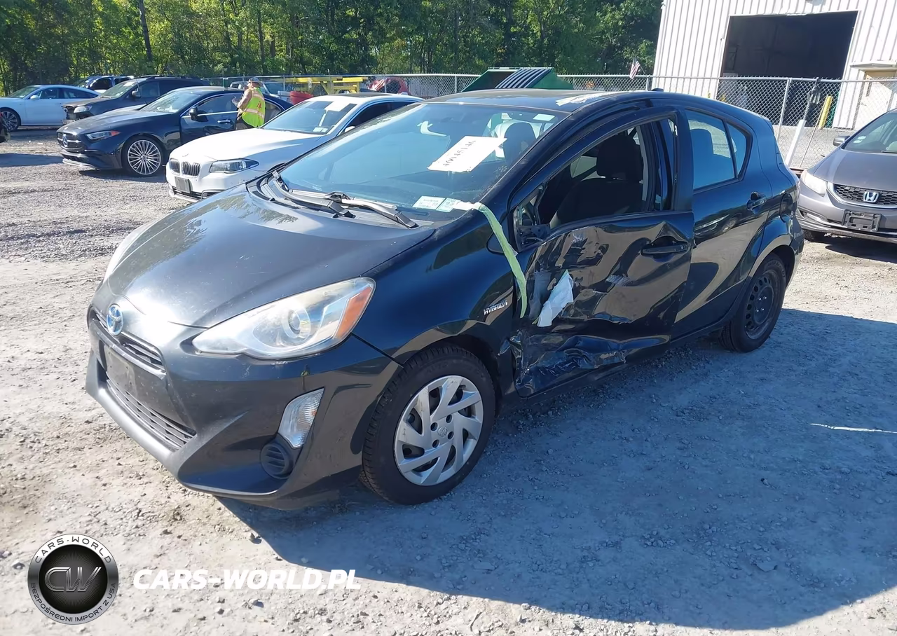 2015 Toyota Prius C Three VIN:JTDKDTB36F1100399 - 2