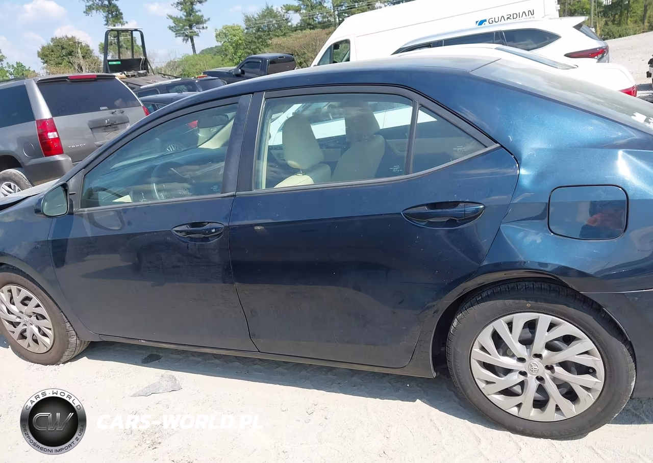 2019 Toyota Corolla Le VIN:2T1BURHE2KC217091 - 14
