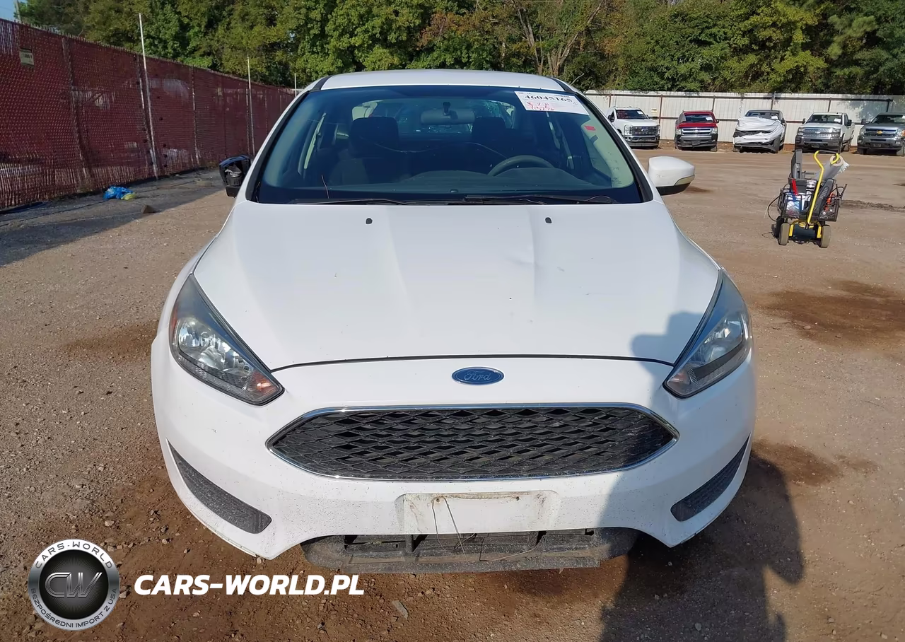 2017 Ford Focus Se VIN:1FADP3F22HL331153 - 12