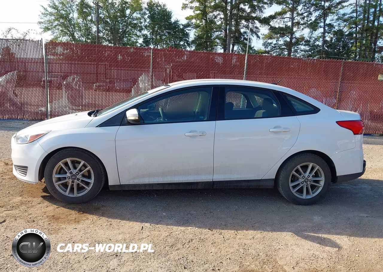 2017 Ford Focus Se VIN:1FADP3F22HL331153 - 14