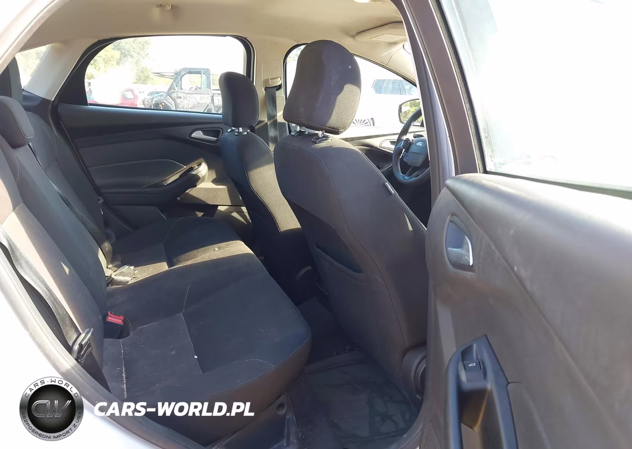 2017 Ford Focus Se VIN:1FADP3F22HL331153 - 8