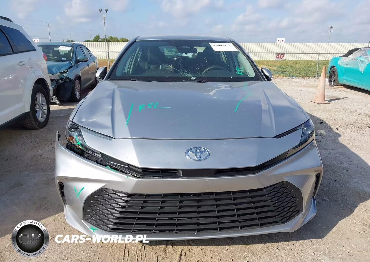 2025 Toyota Camry Le VIN:4T1DAACK6SU606346 - 12