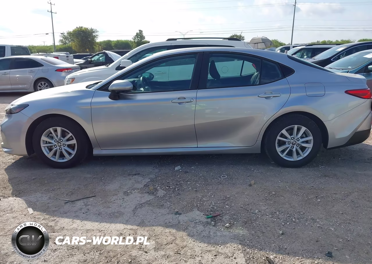 2025 Toyota Camry Le VIN:4T1DAACK6SU606346 - 14