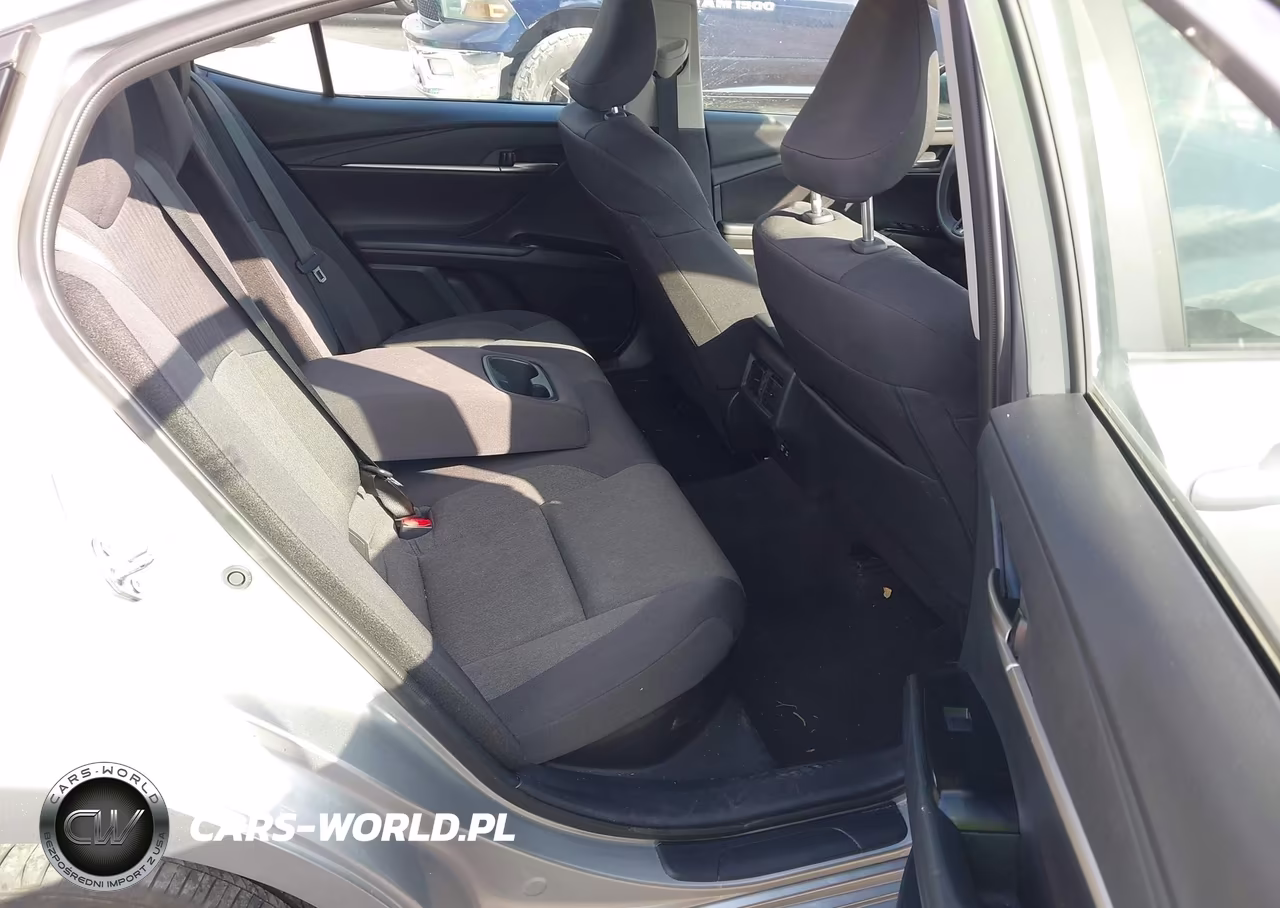 2025 Toyota Camry Le VIN:4T1DAACK6SU606346 - 8