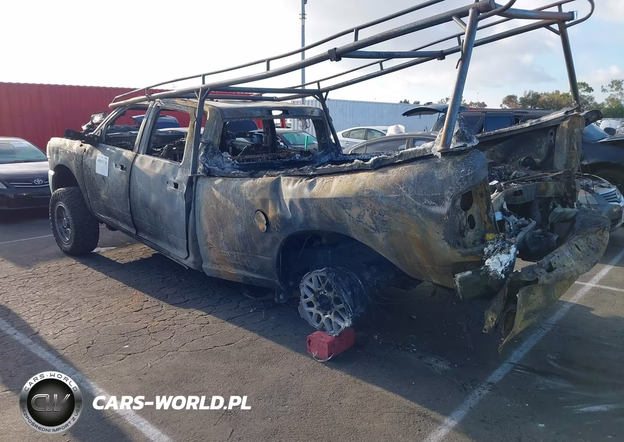 2024 Ram 2500 Tradesman 4X4 8' Box VIN:3C6UR5HL2RG390182 - 3