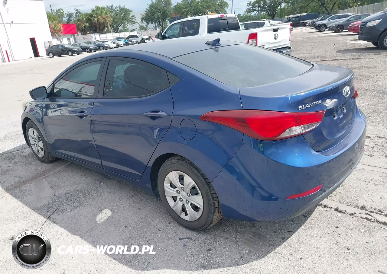 2016 Hyundai Elantra Se VIN:5NPDH4AE0GH687389 - 3