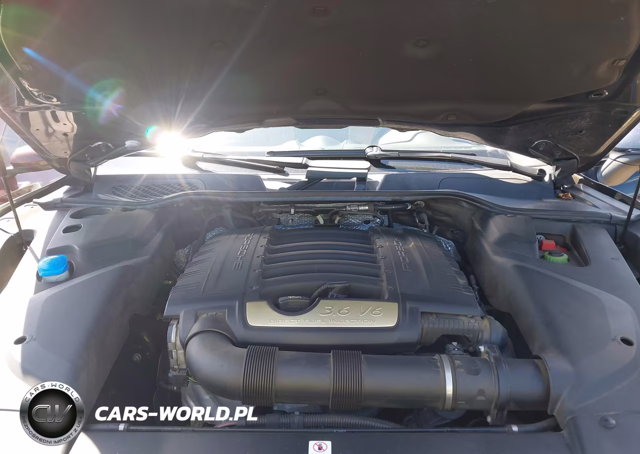 2016 Porsche Cayenne VIN:WP1AA2A21GKA37245 - 10