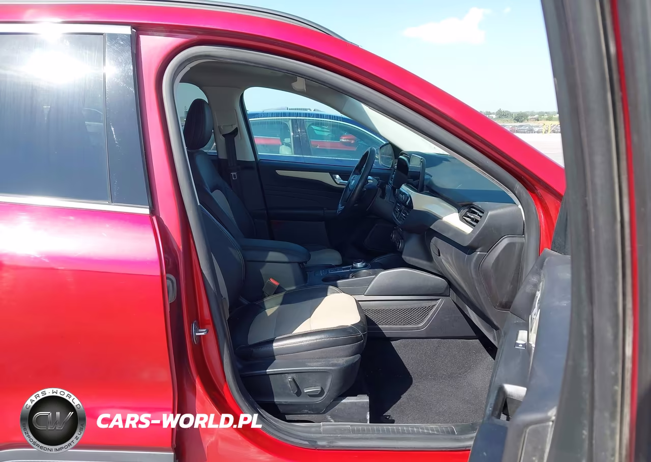 2021 Ford Escape Titanium VIN:1FMCU9J99MUA62204 - 5