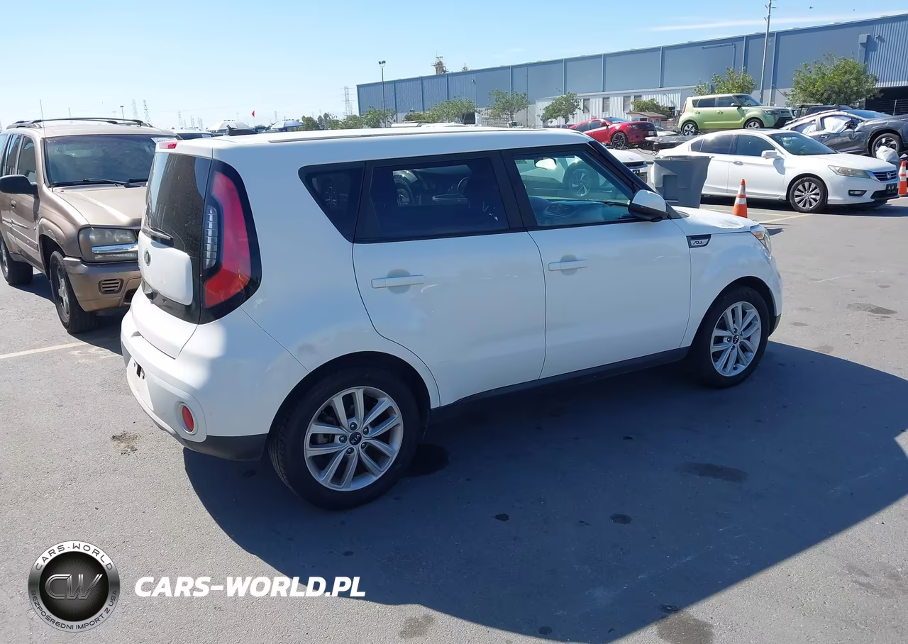2019 Kia Soul + VIN:KNDJP3A5XK7629402 - 4