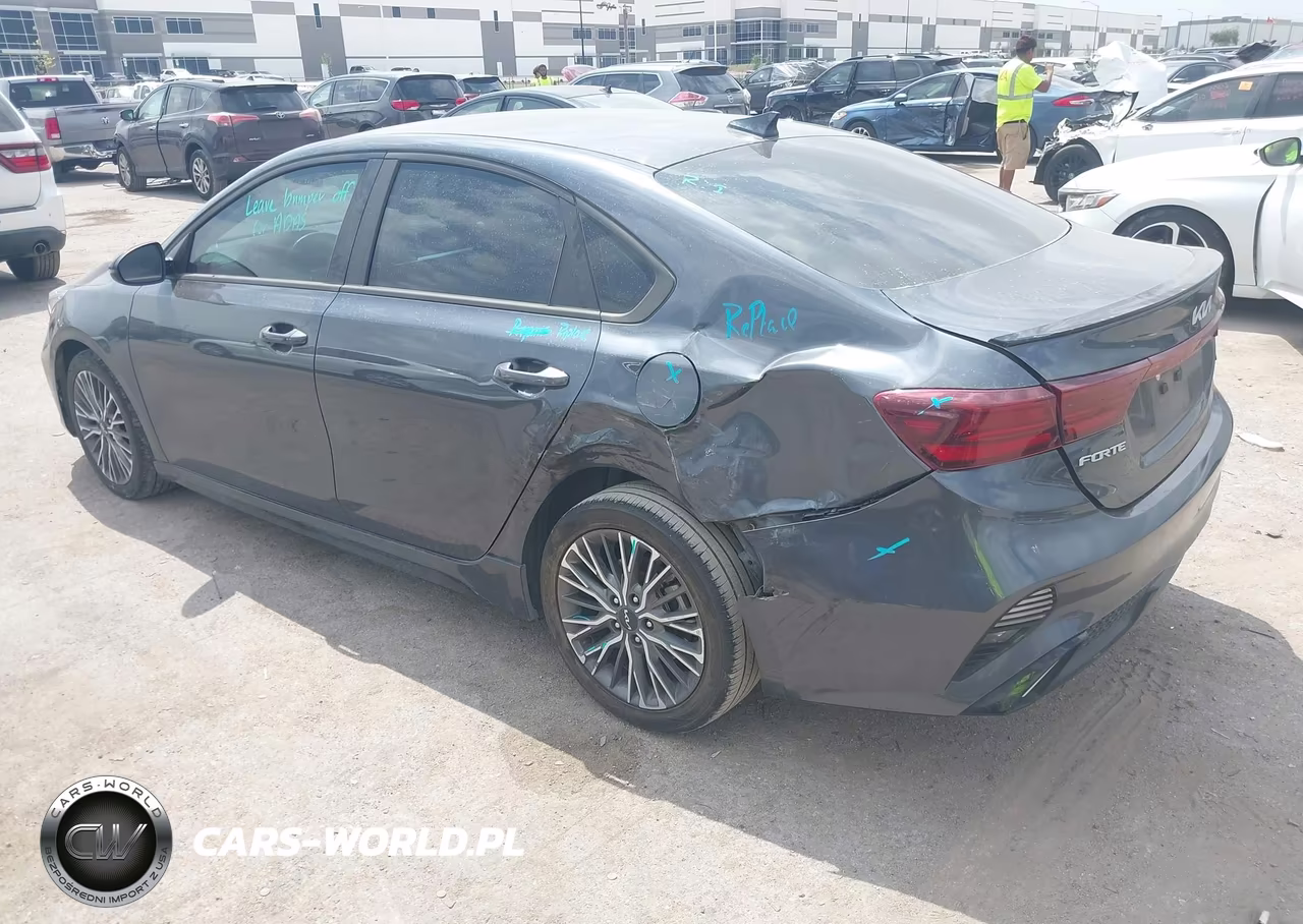 2022 Kia Forte Gt-Line VIN:3KPF54AD7NE489628 - 3