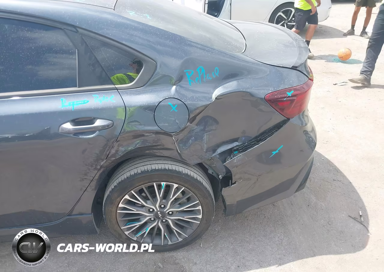 2022 Kia Forte Gt-Line VIN:3KPF54AD7NE489628 - 6