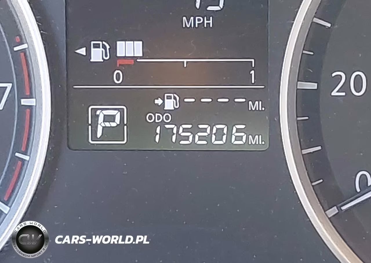2018 Nissan Kicks S VIN:3N1CP5CU7JL535614 - 15