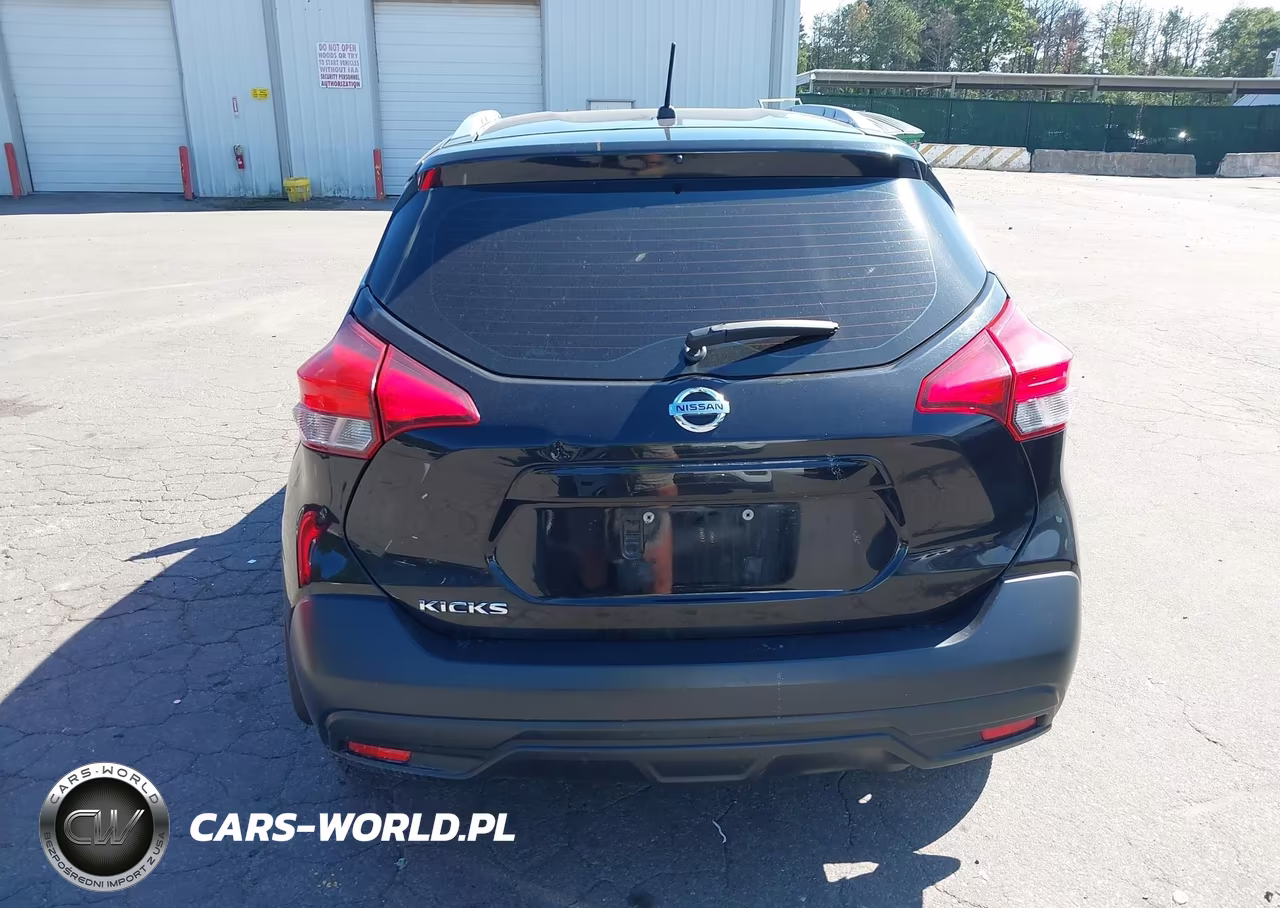 2018 Nissan Kicks S VIN:3N1CP5CU7JL535614 - 16