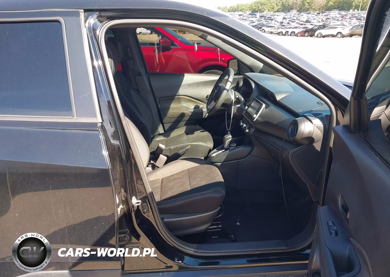 2018 Nissan Kicks S VIN:3N1CP5CU7JL535614 - 5