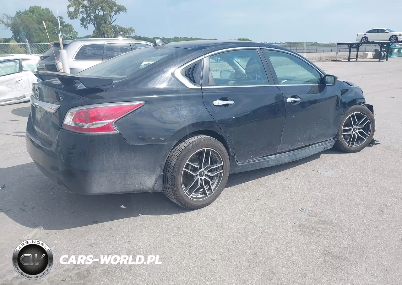 2015 Nissan Altima 2.5 S VIN:1N4AL3AP4FC194103 - 4