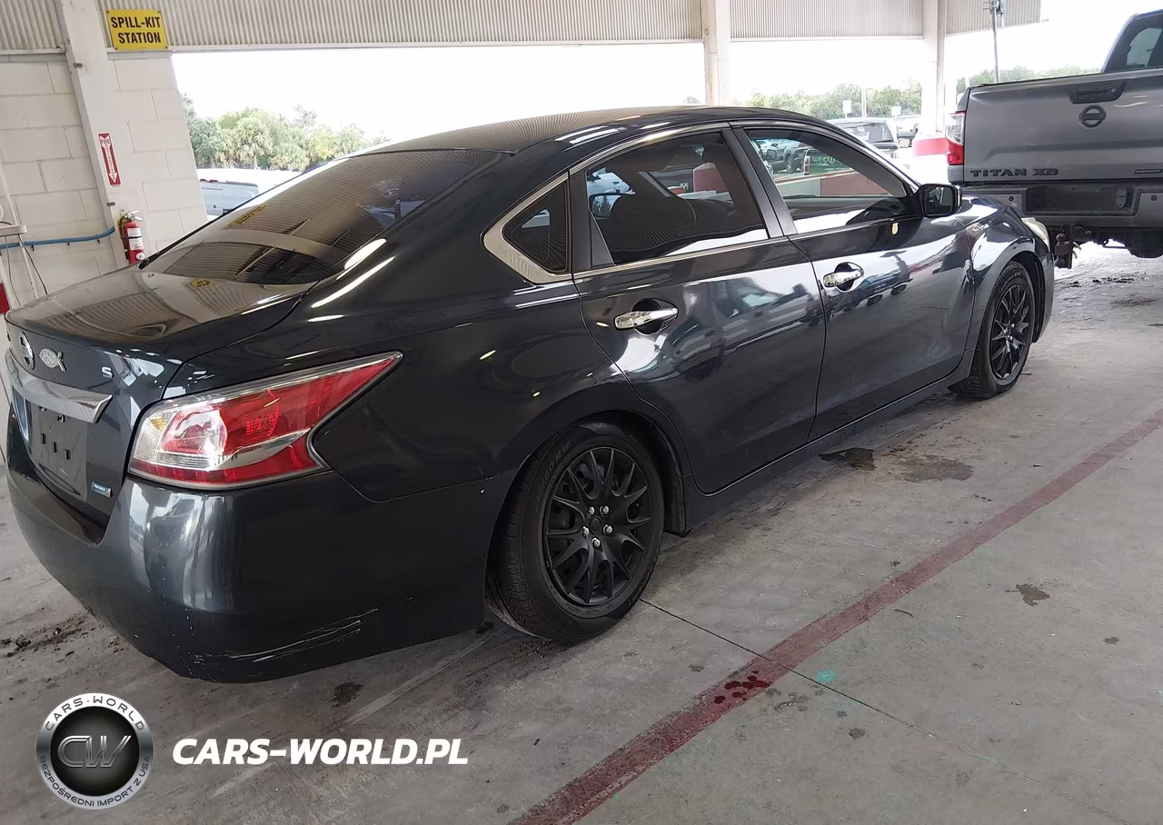 2014 Nissan Altima 2.5 S VIN:1N4AL3APXEN385253 - 4