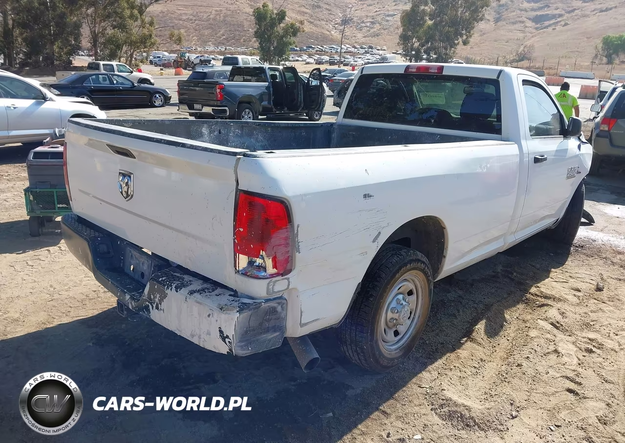 2013 Ram 2500 Tradesman VIN:3C6LR4AL7DG570539 - 4