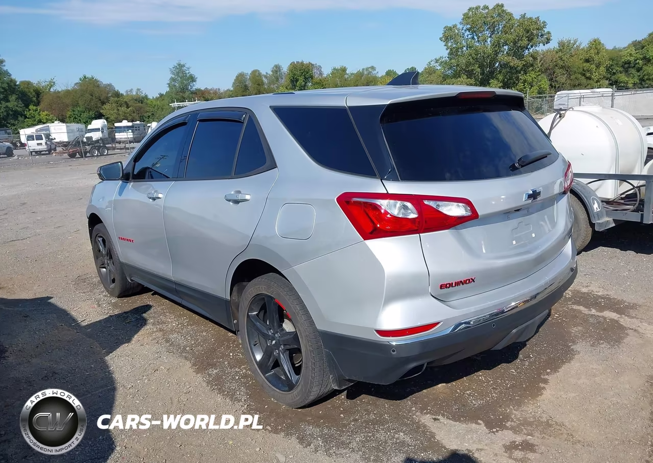 2019 Chevrolet Equinox Lt VIN:2GNAXVEX1K6158044 - 3