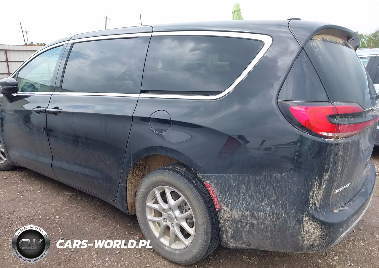 2024 Chrysler Pacifica Touring L VIN:2C4RC1BG5RR187088 - 15