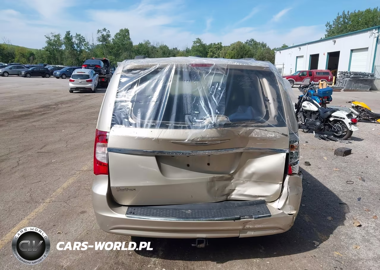 2013 Chrysler Town & Country Touring VIN:2C4RC1BGXDR588838 - 16