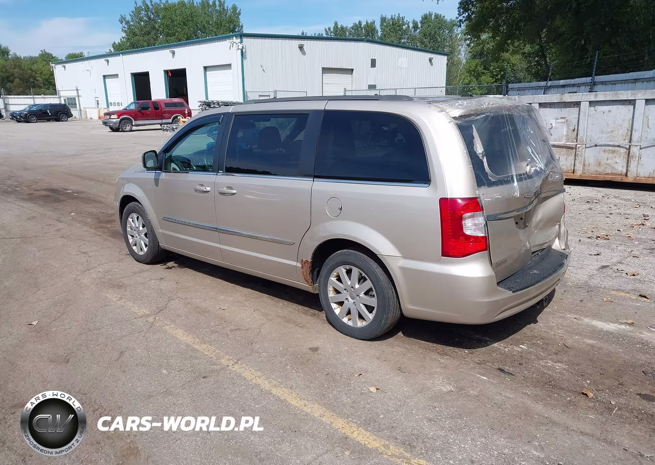 2013 Chrysler Town & Country Touring VIN:2C4RC1BGXDR588838 - 3