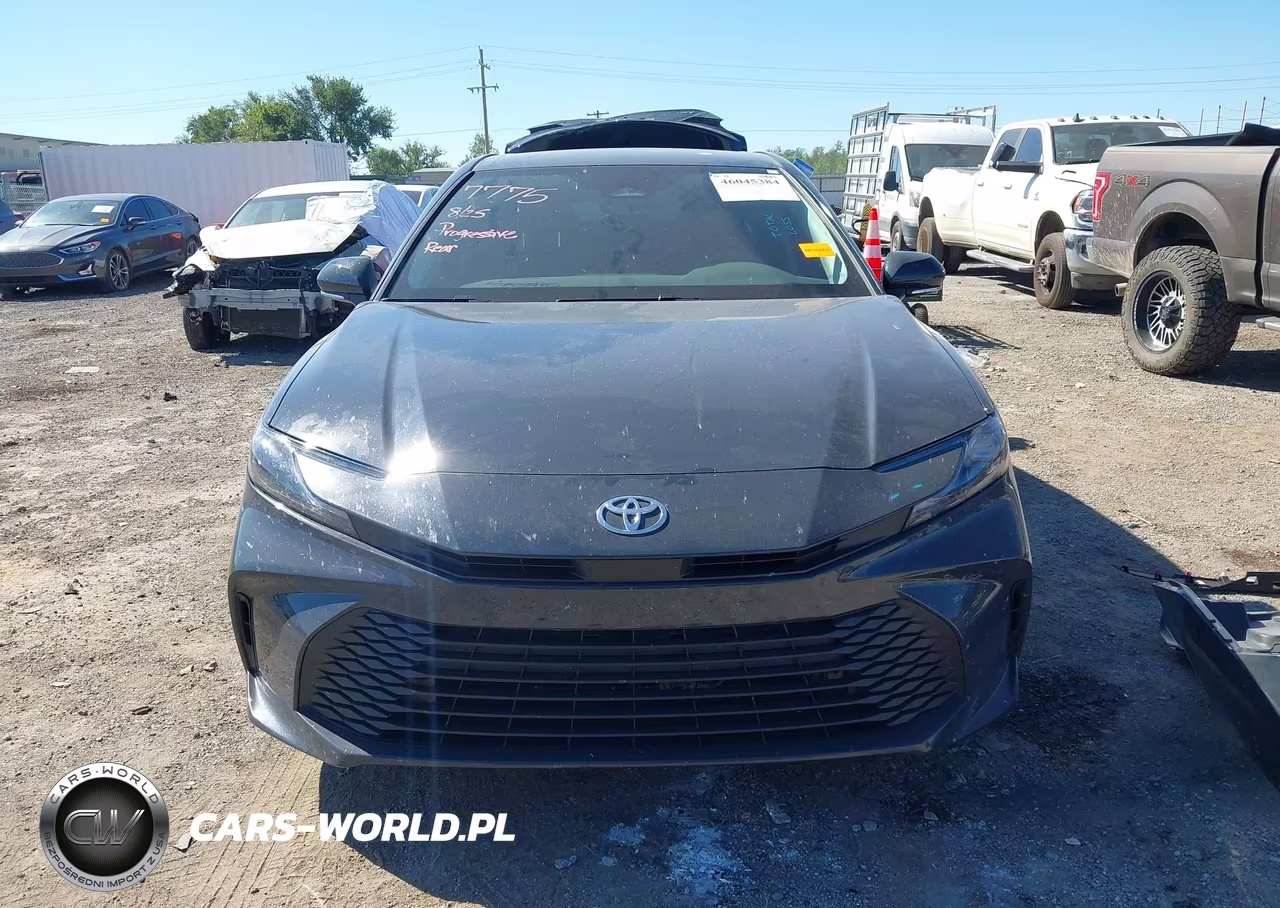 2026 Toyota Camry Le VIN:4T1DAACK6TU753932 - 13