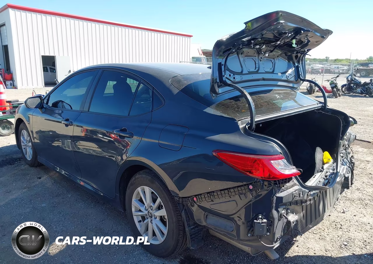2026 Toyota Camry Le VIN:4T1DAACK6TU753932 - 3