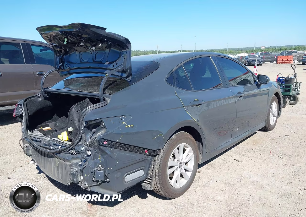 2026 Toyota Camry Le VIN:4T1DAACK6TU753932 - 4