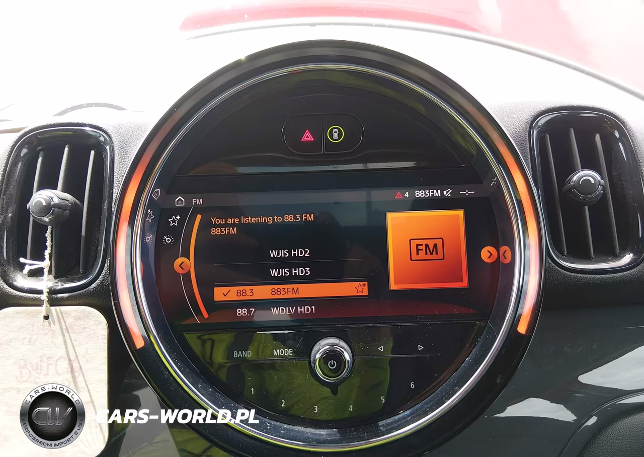 2021 Mini Countryman Oxford Edition VIN:WMZ23BR08M3M77570 - 17