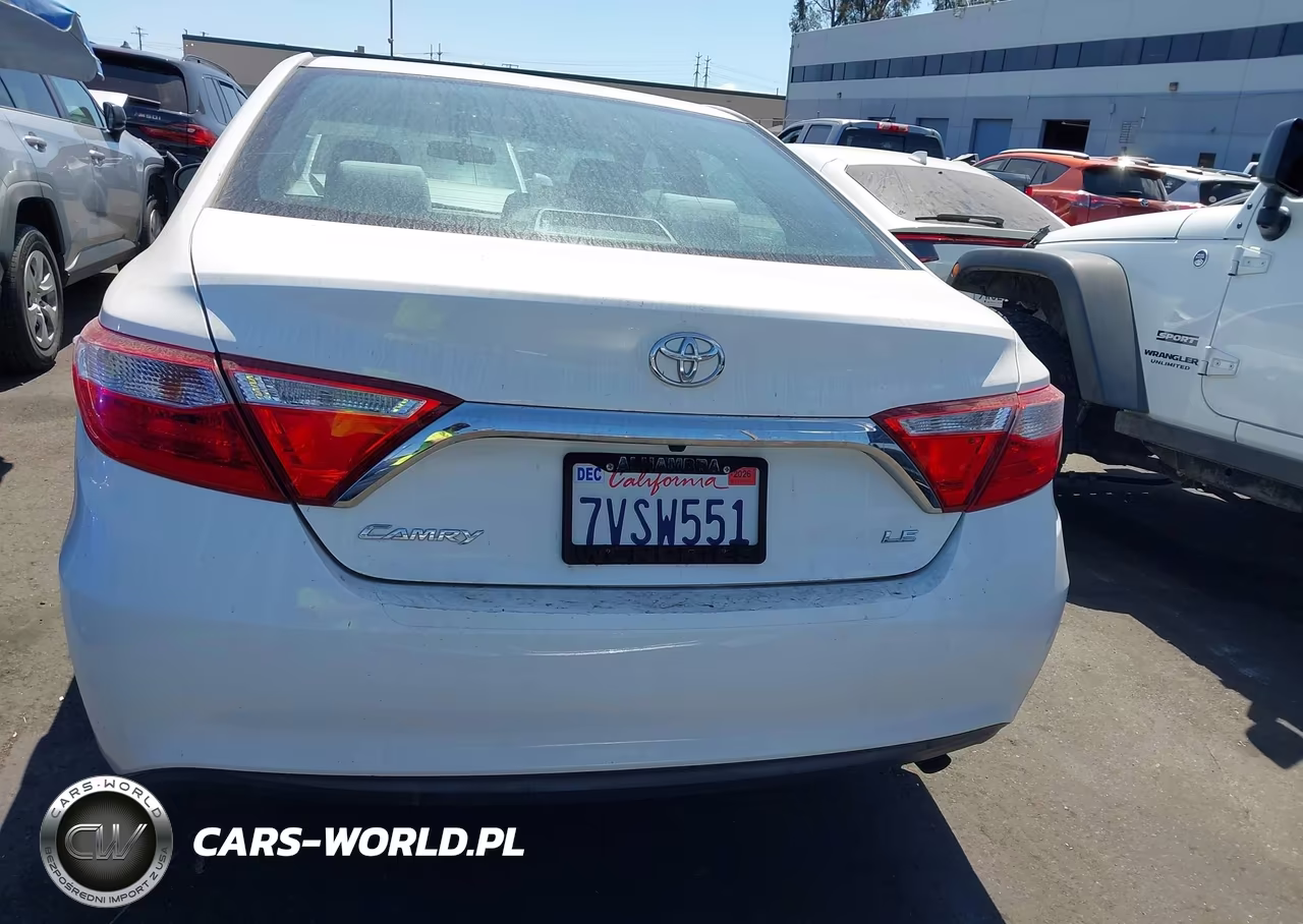 2017 Toyota Camry Le VIN:4T1BF1FK1HU368354 - 16