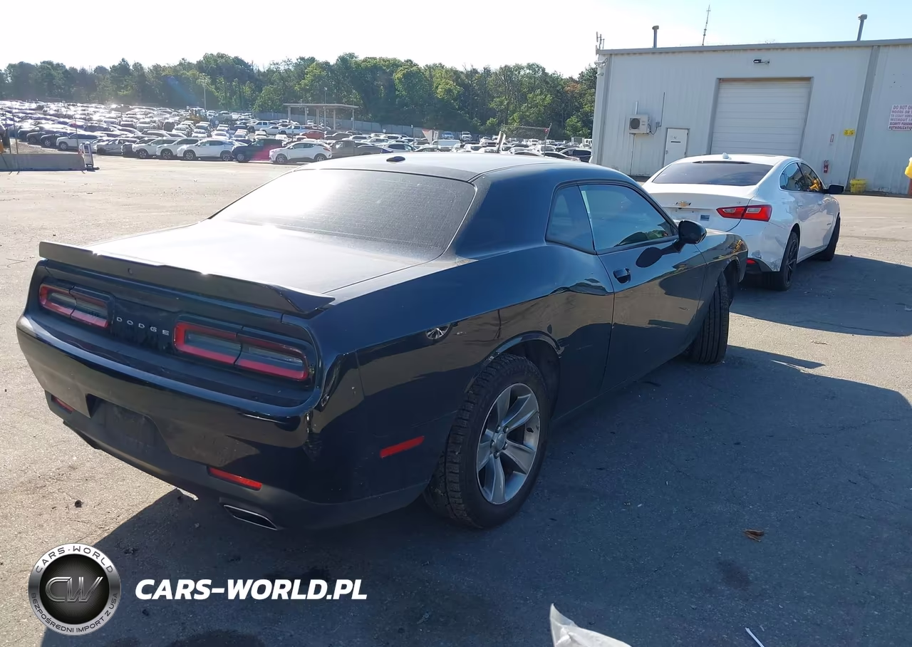2019 Dodge Challenger Sxt VIN:2C3CDZAG8KH677625 - 4