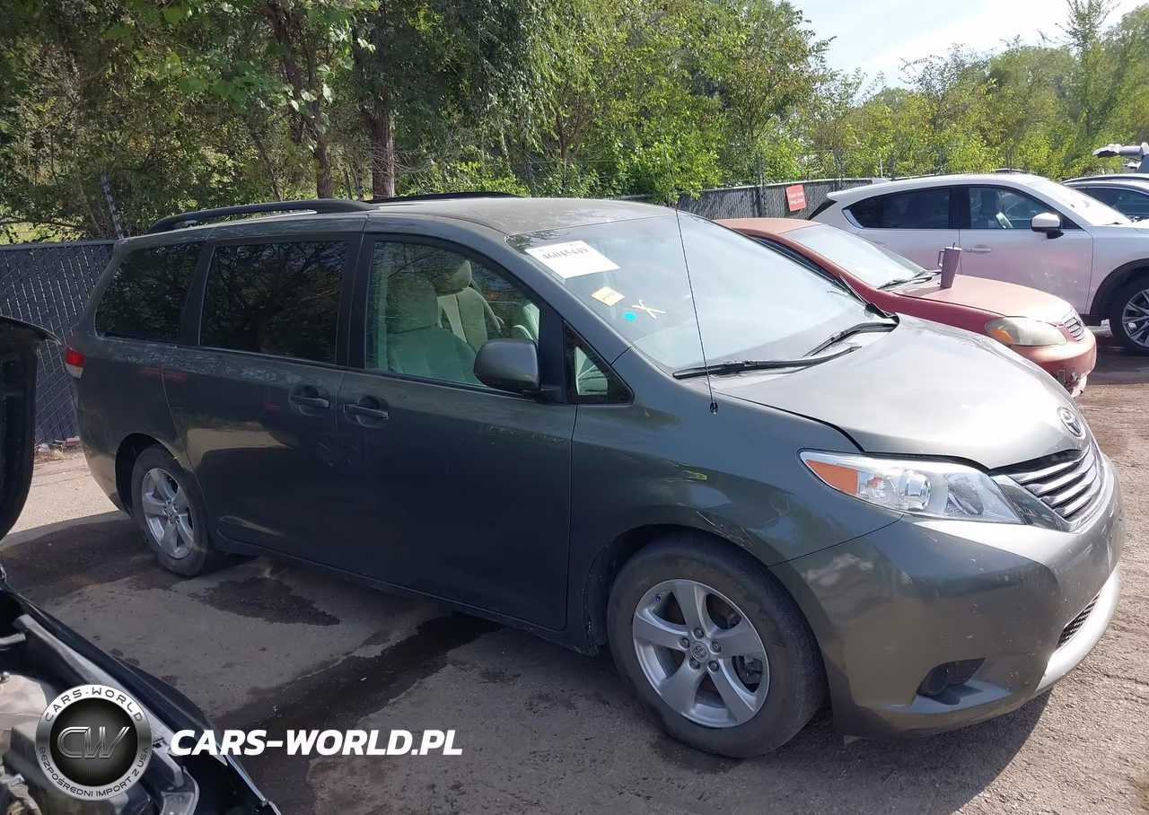 2011 Toyota Sienna Le V6 VIN:5TDKK3DC1BS008729 - 13